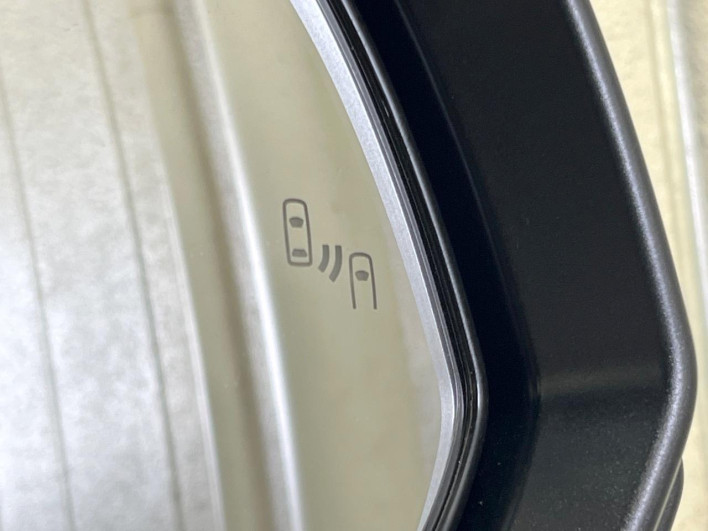 2026 Toyota Voxy 6AA-ZWR90W (UW-69f067d8dbabf)[11]