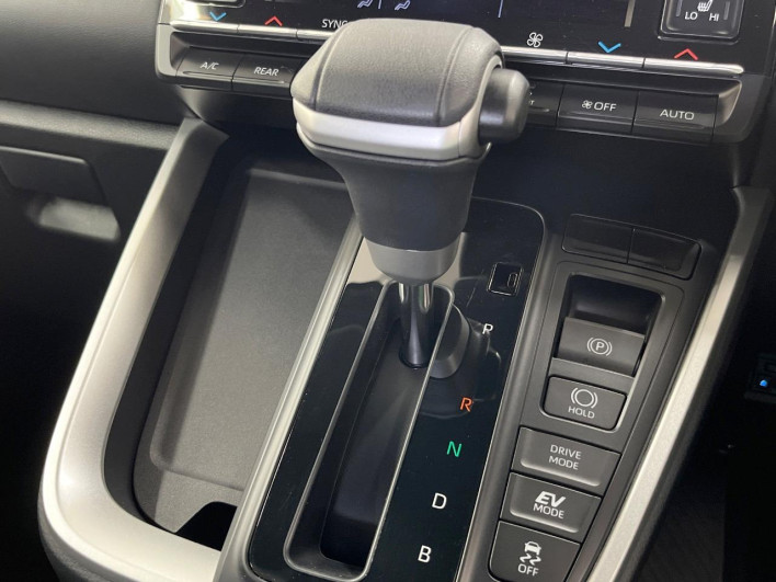 2026 Toyota Voxy 6AA-ZWR90W (UW-69f067d8dbabf)[25]