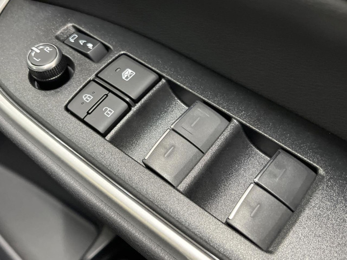 2026 Toyota Voxy 6AA-ZWR90W (UW-69f067d8dbabf)[9]