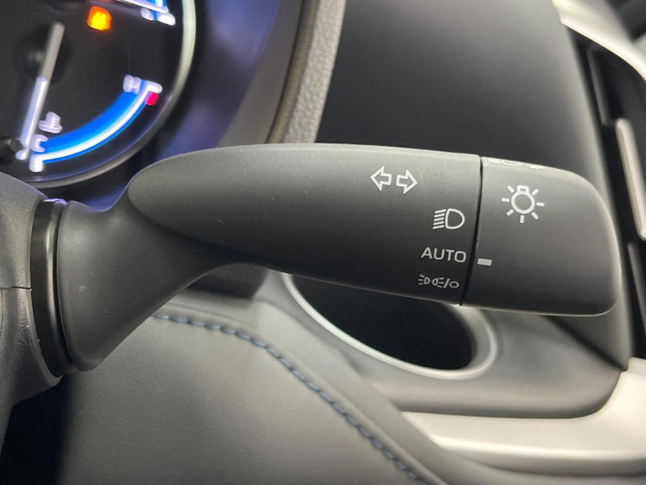 2026 Toyota Voxy 6AA-ZWR90W (UW-69f067d8dbabf)[15]