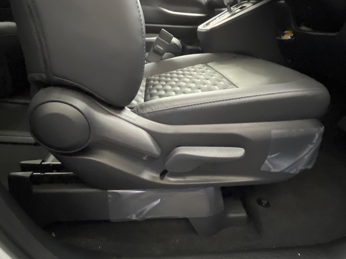 2026 Toyota Voxy 6AA-ZWR90W (UW-69f067d8dbabf)[10]