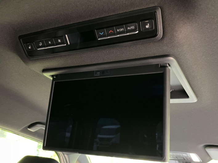 2022 Toyota Voxy 6AA-ZWR90W (UW-69f067d9646b7)[15]