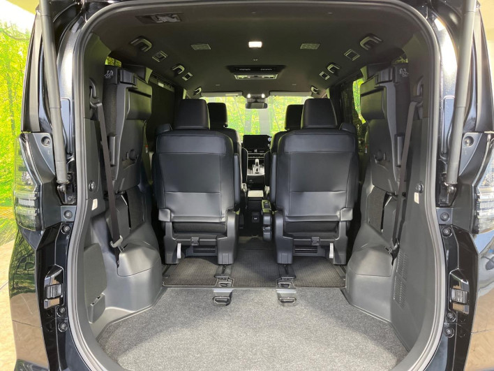 2022 Toyota Voxy 6AA-ZWR90W (UW-69f067d9646b7)[4]