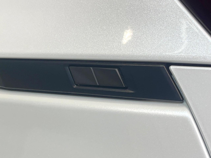 2025 Toyota Noah 6AA-ZWR90W (UW-69f067d9bb974)[19]