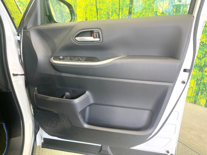 2025 Toyota Noah 6AA-ZWR90W (UW-69f067d9bb974)[11]