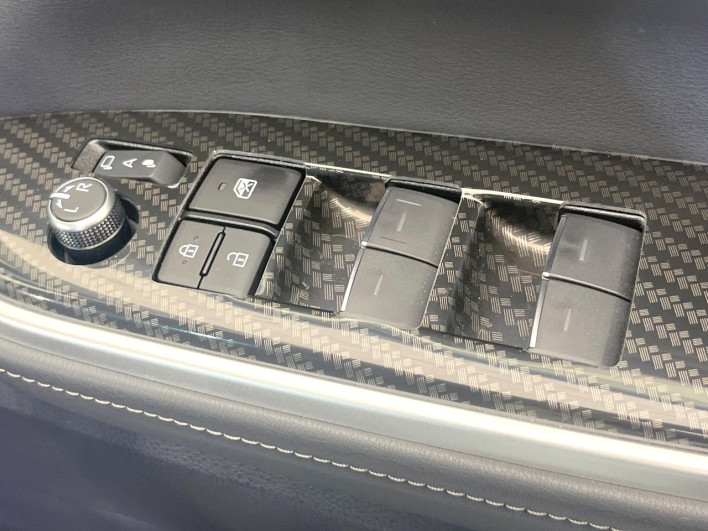 2025 Toyota Noah 6AA-ZWR90W (UW-69f067d9bb974)[12]