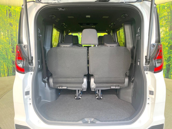 2025 Toyota Noah 6AA-ZWR90W (UW-69f067d9bb974)[18]