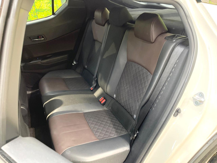 2017 Toyota C-HR DAA-ZYX10 (UW-69f067daa3220)[5]