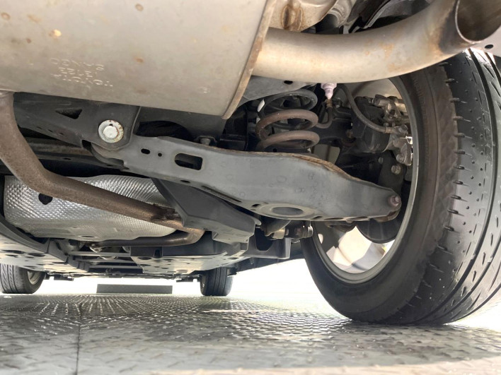 2017 Toyota C-HR DAA-ZYX10 (UW-69f067daa3220)[27]