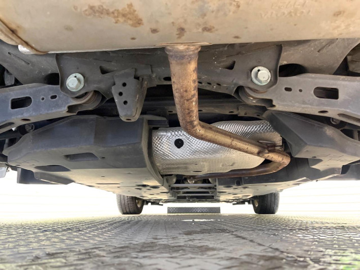 2017 Toyota C-HR DAA-ZYX10 (UW-69f067dae33c3)[28]