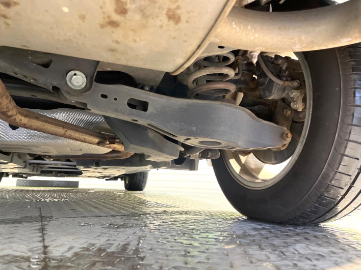 2017 Toyota C-HR DAA-ZYX10 (UW-69f067dae33c3)[27]