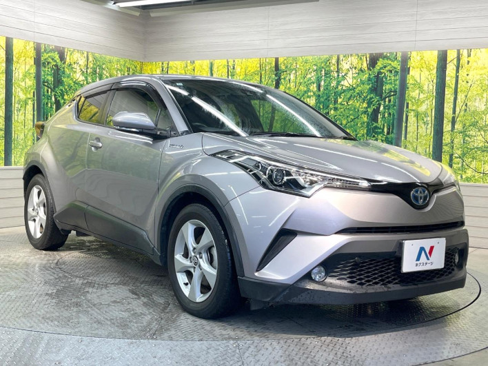 2017 Toyota C-HR DAA-ZYX10 (UW-69f067dae33c3)[9]
