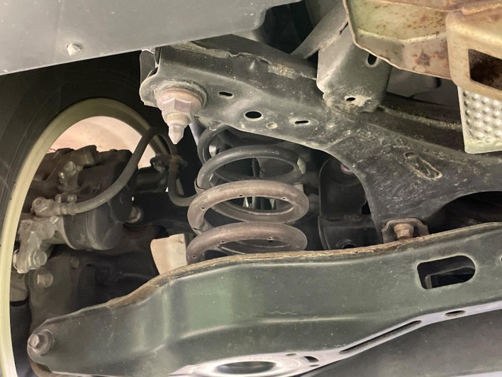 2017 Toyota C-HR DAA-ZYX10 (UW-69f067db4ca17)[24]