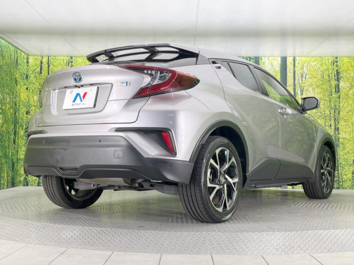 2018 Toyota C-HR DAA-ZYX10 (UW-69f067dbc9bab)[19]