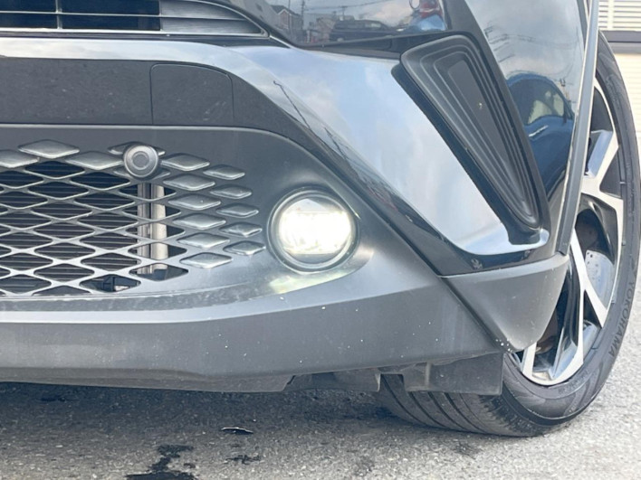 2018 Toyota C-HR DAA-ZYX10 (UW-69f067dcc188f)[21]