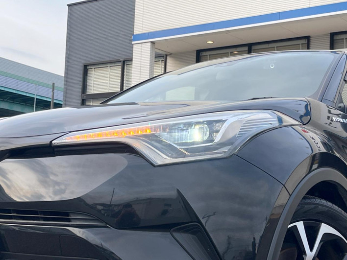 2018 Toyota C-HR DAA-ZYX10 (UW-69f067dcc188f)[20]