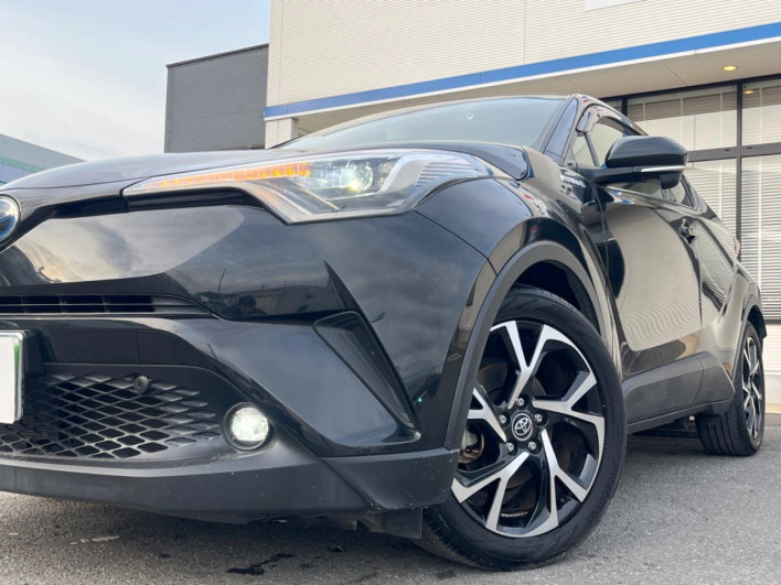 2018 Toyota C-HR DAA-ZYX10 (UW-69f067dcc188f)[19]