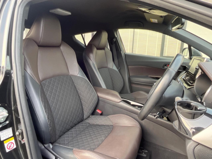 2018 Toyota C-HR DAA-ZYX10 (UW-69f067dcc188f)[25]