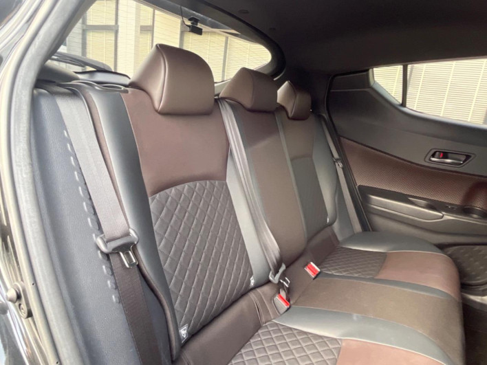 2018 Toyota C-HR DAA-ZYX10 (UW-69f067dcc188f)[26]