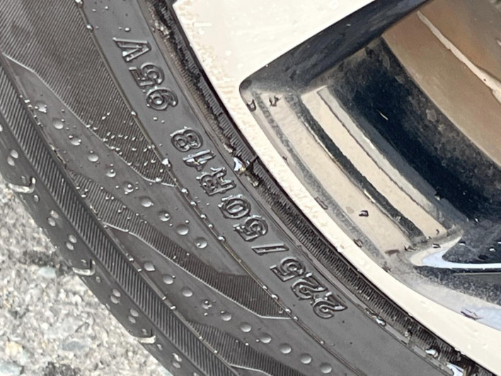 2018 Toyota C-HR DAA-ZYX10 (UW-69f067dcc188f)[16]