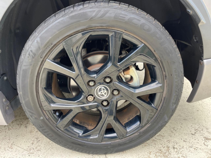 2019 Toyota C-HR DAA-ZYX10 (UW-69f067dd0383b)[9]