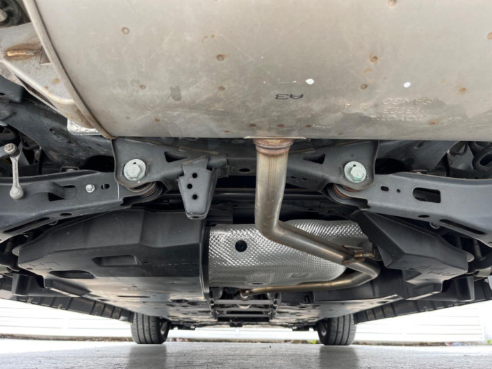 2019 Toyota C-HR DAA-ZYX10 (UW-69f067dd0383b)[28]