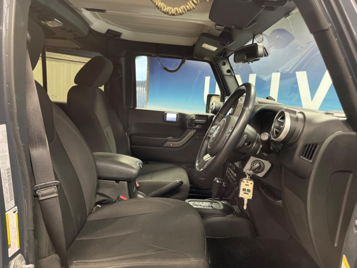 2017 Chrysler Jeep Wrangler Unlimited ABA-JK36L (UW-69f1f67b5b6dc)[22]