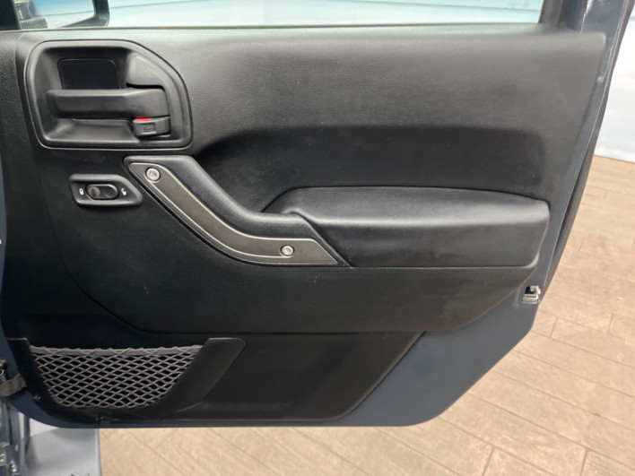 2017 Chrysler Jeep Wrangler Unlimited ABA-JK36L (UW-69f1f67b5b6dc)[23]