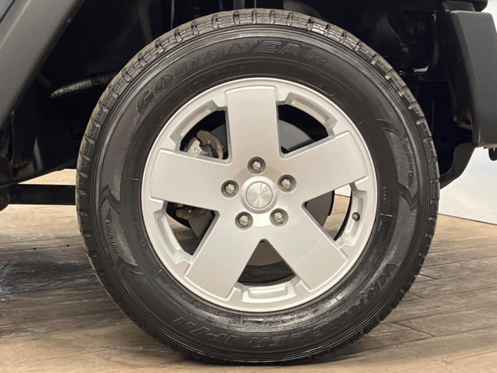 2017 Chrysler Jeep Wrangler Unlimited ABA-JK36L (UW-69f1f67b5b6dc)[25]