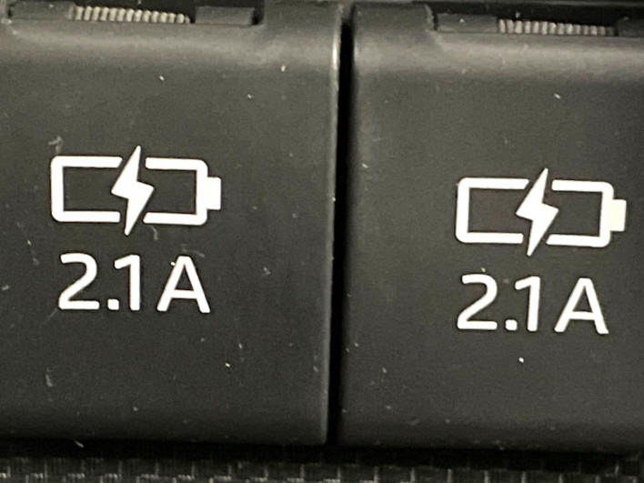 2020 Daihatsu Rocky 5BA-A200S (UW-69f1f680b1986)[6]