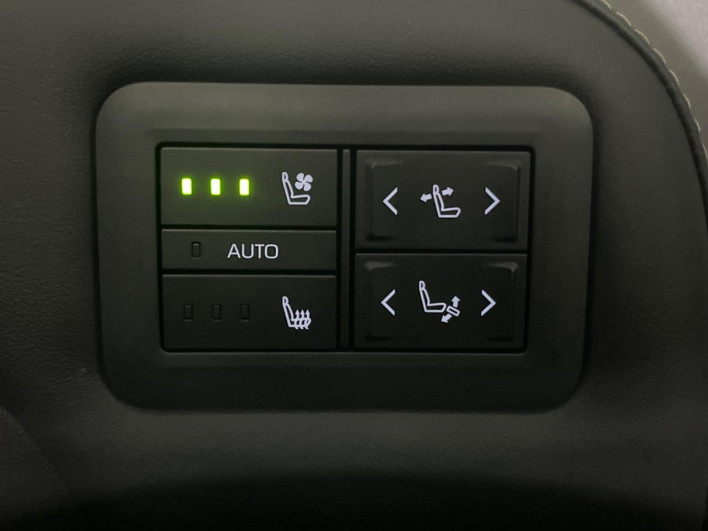 2025 Toyota Vellfire Hybrid 6AA-AAHH40W (UW-69f1f685bbd42)[19]