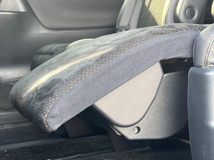 2017 Toyota Vellfire DBA-AGH30W (UW-69f1f68a9f426)[27]