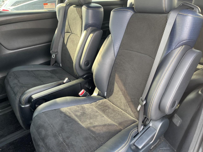 2017 Toyota Vellfire DBA-AGH30W (UW-69f1f68a9f426)[24]