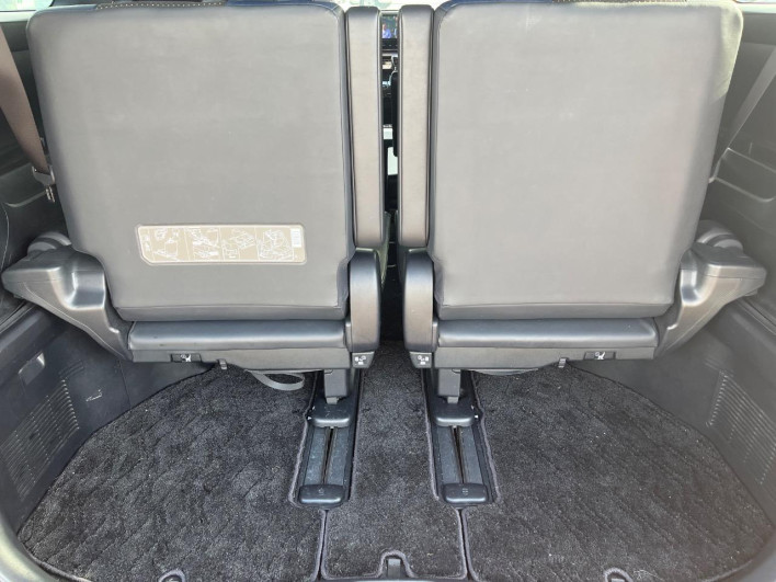 2017 Toyota Vellfire DBA-AGH30W (UW-69f1f68a9f426)[28]