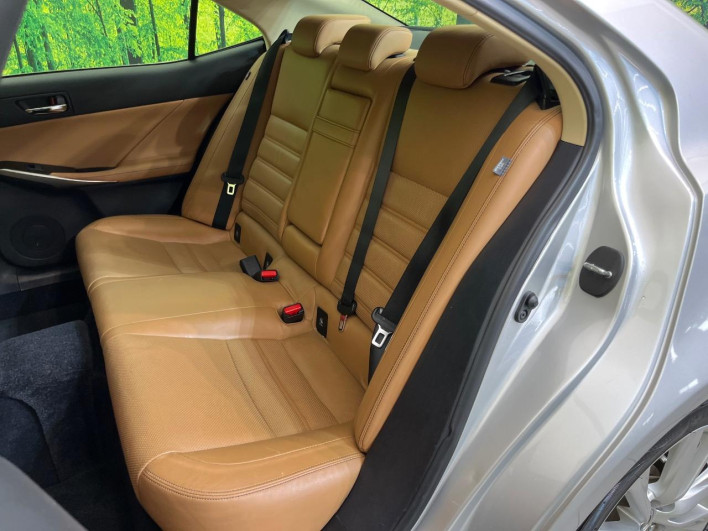 2013 Lexus IS DAA-AVE30 (UW-69f1f694dab16)[28]