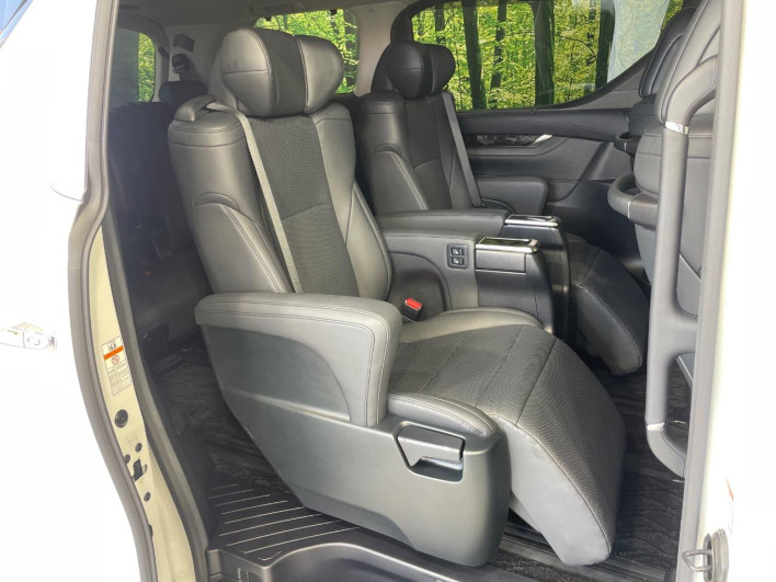 2021 Toyota Alphard Hybrid 6AA-AYH30W (UW-69f1f6a06dd5c)[29]