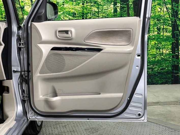 2014 Mitsubishi eK Space DBA-B11A (UW-69f1f6a2d9d60)[5]