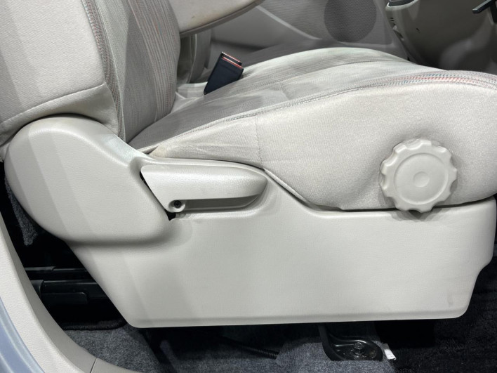 2014 Mitsubishi eK Space DBA-B11A (UW-69f1f6a2d9d60)[20]