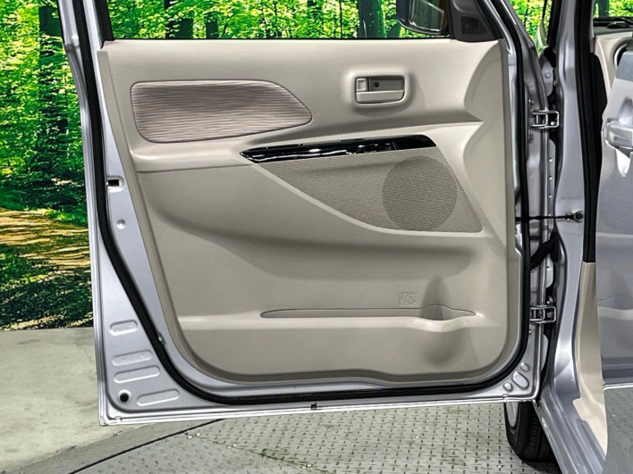 2014 Mitsubishi eK Space DBA-B11A (UW-69f1f6a2d9d60)[6]