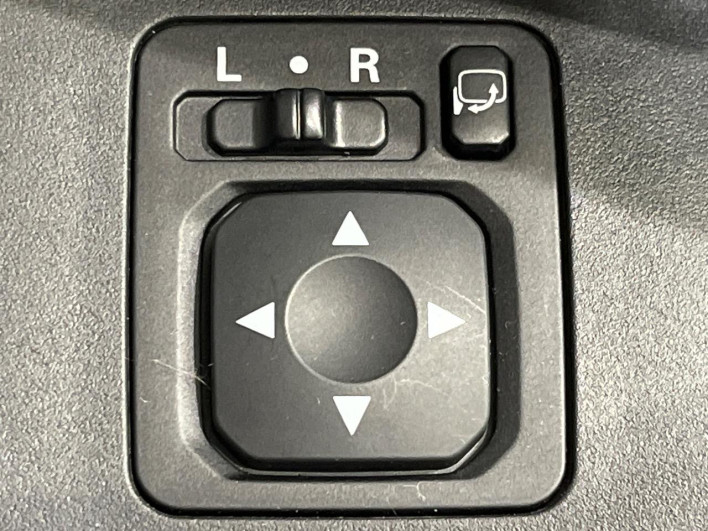 2016 Nissan DAYZ ROOX DBA-B21A (UW-69f1f6a654a7a)[13]