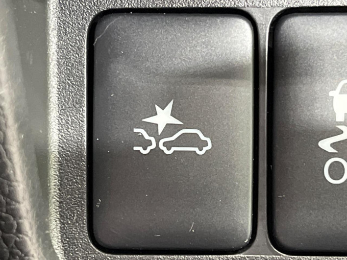 2016 Nissan DAYZ ROOX DBA-B21A (UW-69f1f6a654a7a)[18]