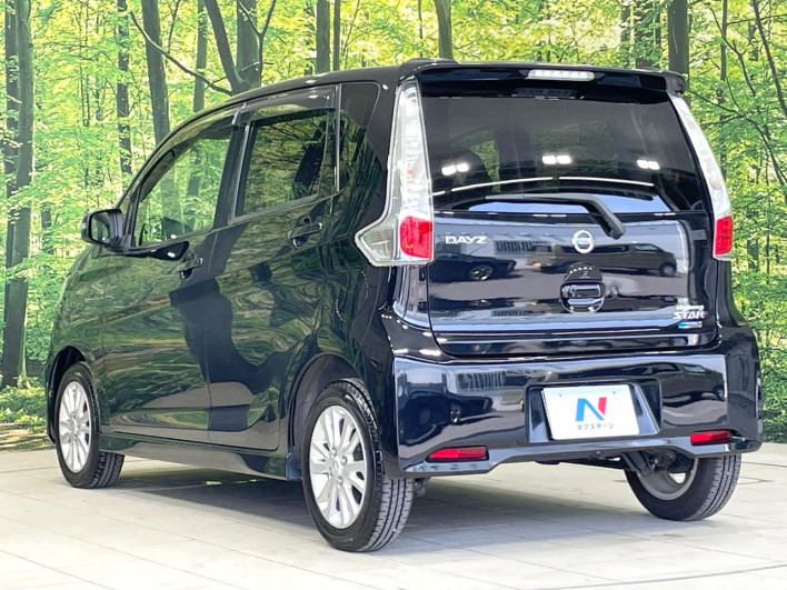 2014 Nissan Days DBA-B21W (UW-69f1f6a88151a)[28]