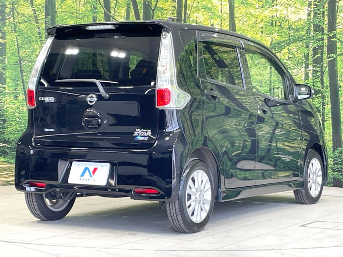 2014 Nissan Days DBA-B21W (UW-69f1f6a88151a)[26]