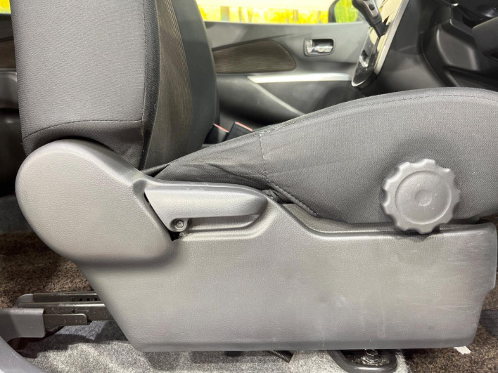 2014 Nissan Days DBA-B21W (UW-69f1f6a8a1d25)[23]