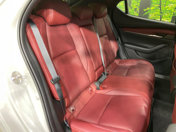 2024 Mazda Mazda 3 Fastback 5AA-BPFJ3R (UW-69f1f6bb07807)[28]