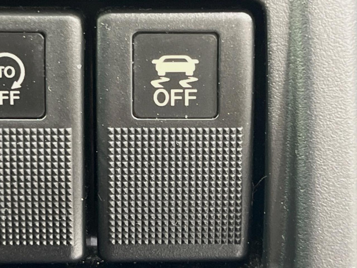 2012 Nissan La Festa DBA-CWEFWN (UW-69f1f6bf5f964)[23]