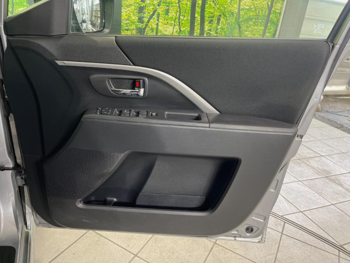 2012 Nissan La Festa DBA-CWEFWN (UW-69f1f6bf5f964)[18]