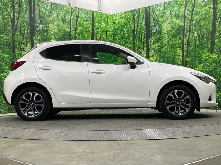 2017 Mazda Demio LDA-DJ5AS (UW-69f1f6c1d3bf5)[13]