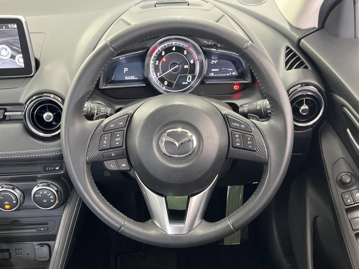 2016 Mazda Demio LDA-DJ5FS (UW-69f1f6c2cb9d5)[28]