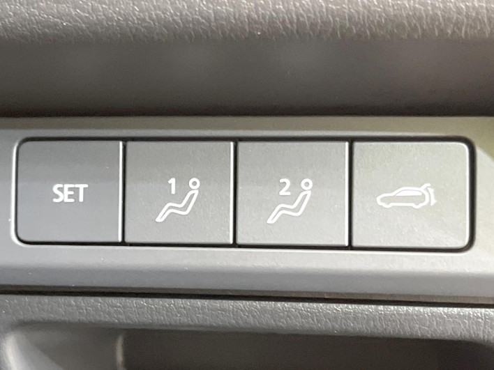 2023 Mazda CX-30 5AA-DMEJ3P (UW-69f1f6c44edad)[17]